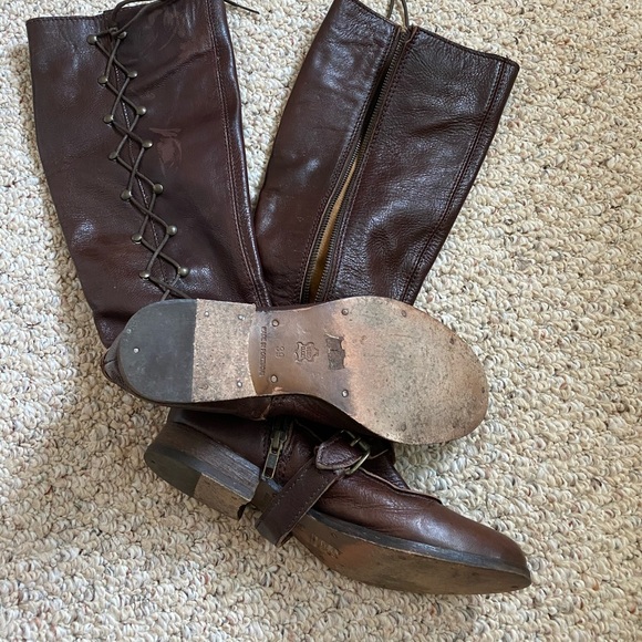 Leather boots - Picture 4 of 4